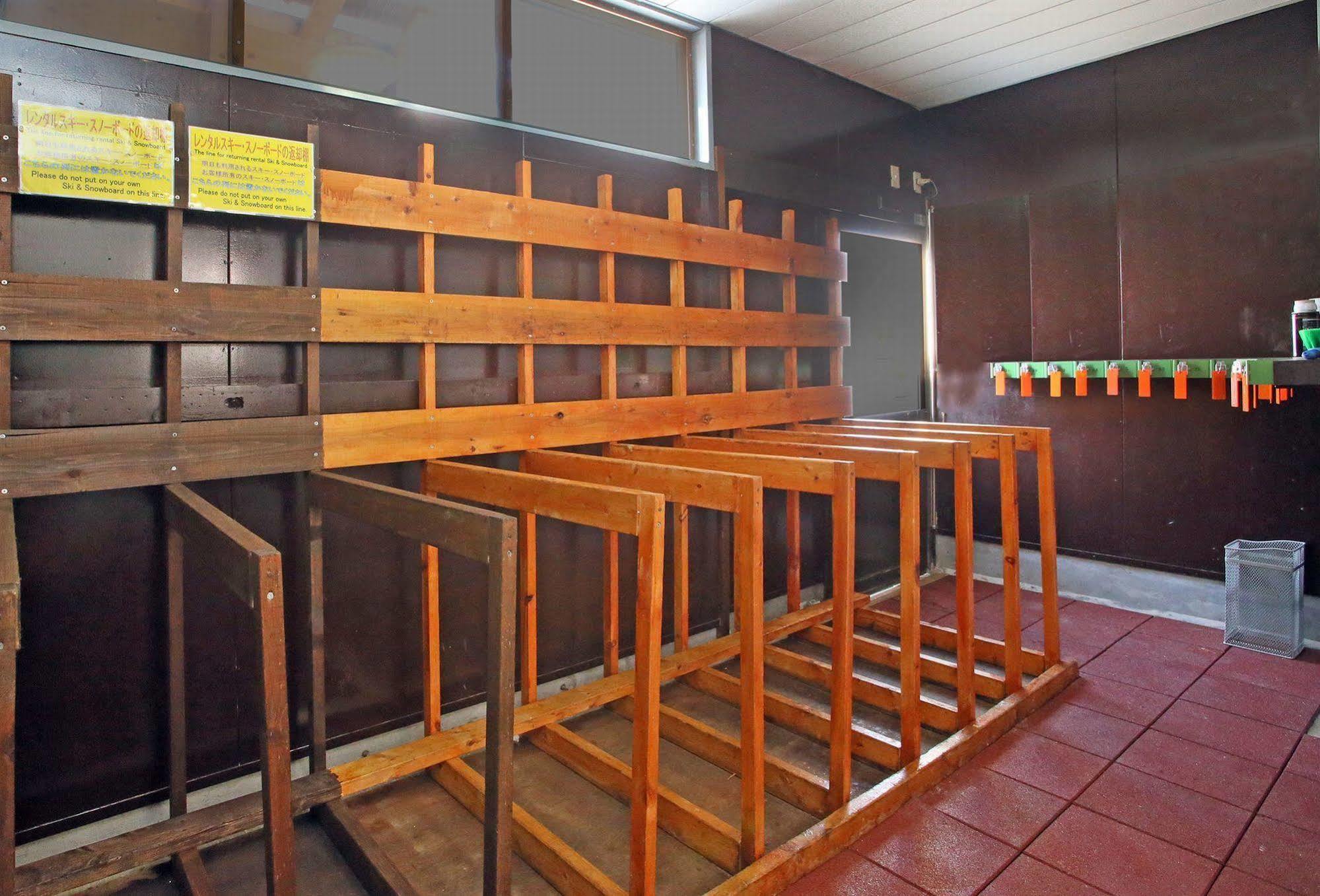 Nozawaonsen Guest House Miyazawa Exterior photo